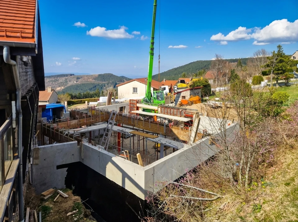 Chantier de construction résidentielle en extérieur
